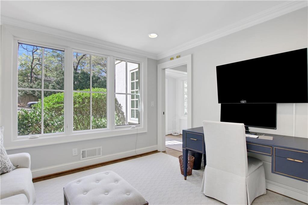 11 Collier Lane NW
