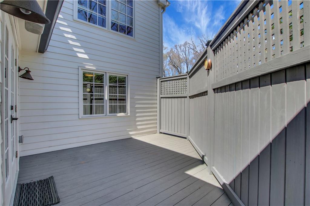 11 Collier Lane NW