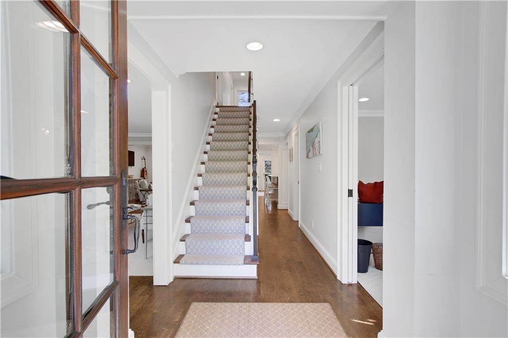 11 Collier Lane NW