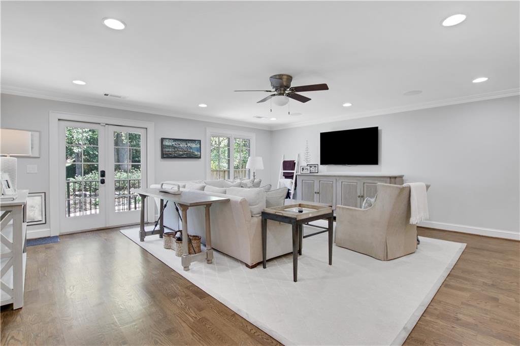 11 Collier Lane NW
