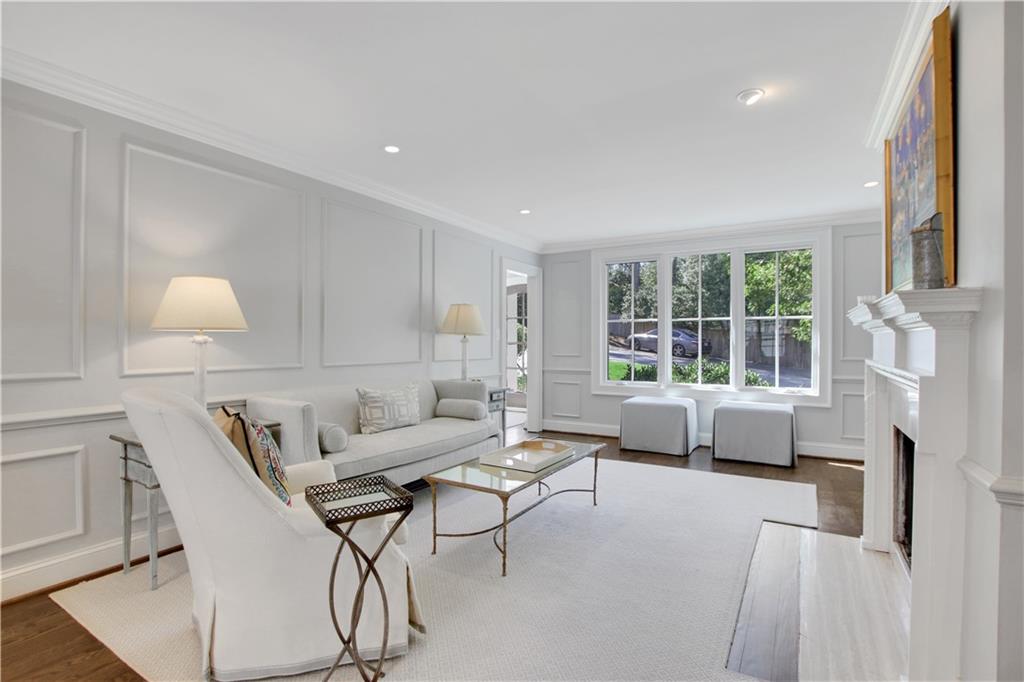 11 Collier Lane NW