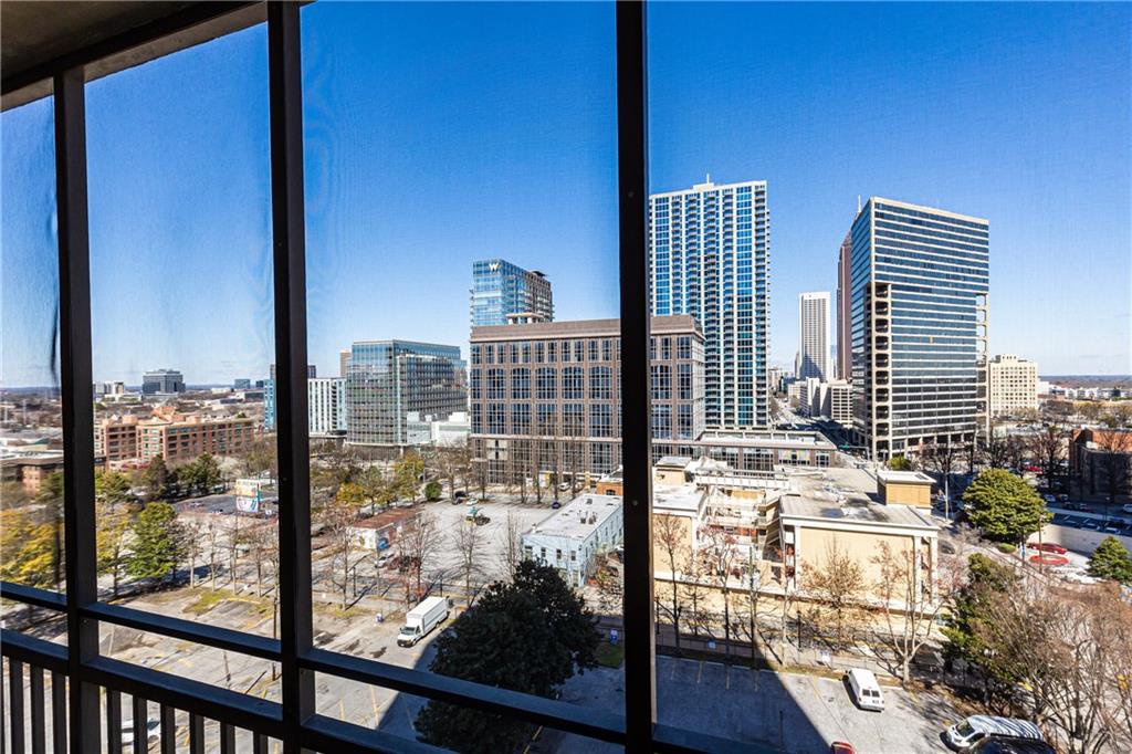 300 W Peachtree 8C
