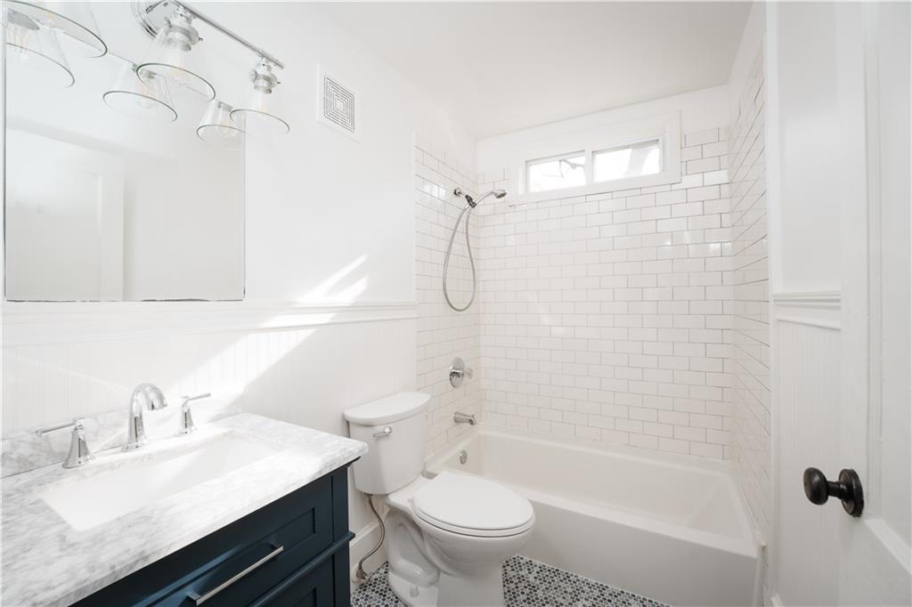 84 Chester Avenue SE