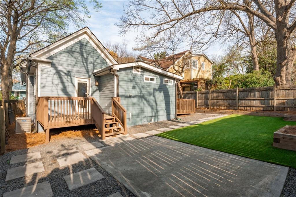 84 Chester Avenue SE