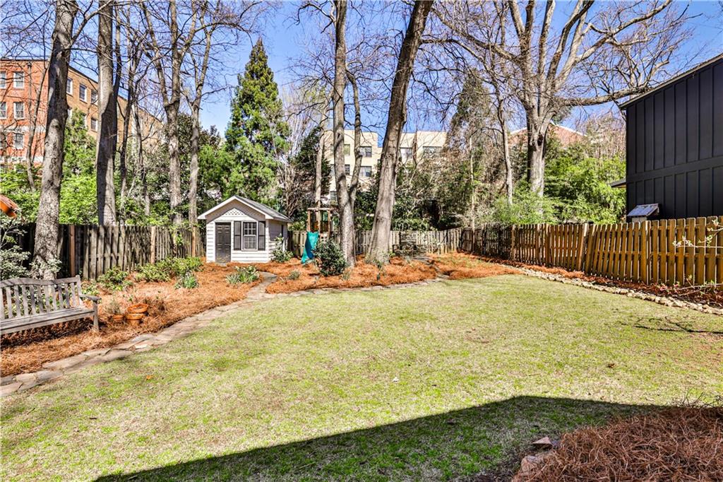 976 Blue Ridge Avenue NE