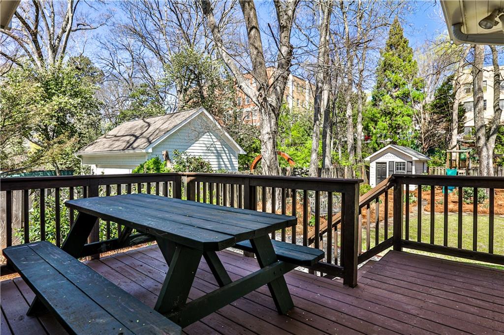 976 Blue Ridge Avenue NE