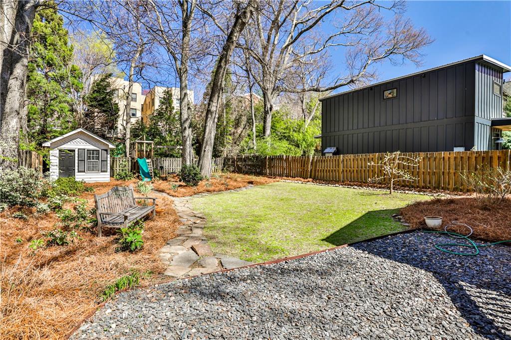 976 Blue Ridge Avenue NE