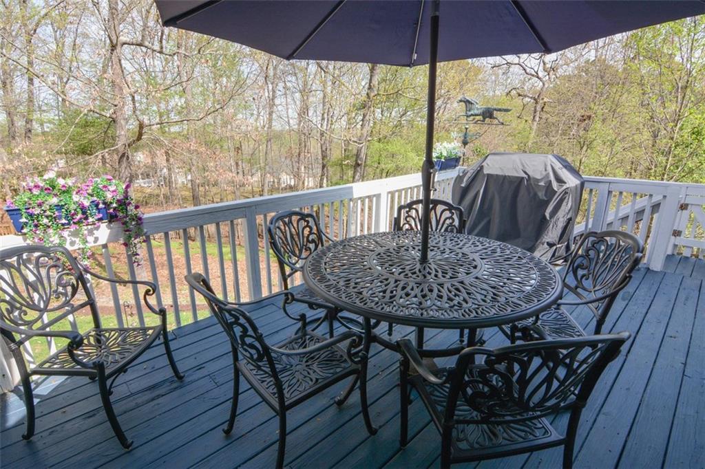 525 HILLIARD Court