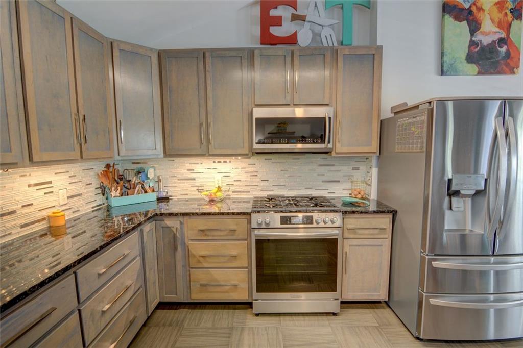 525 HILLIARD Court