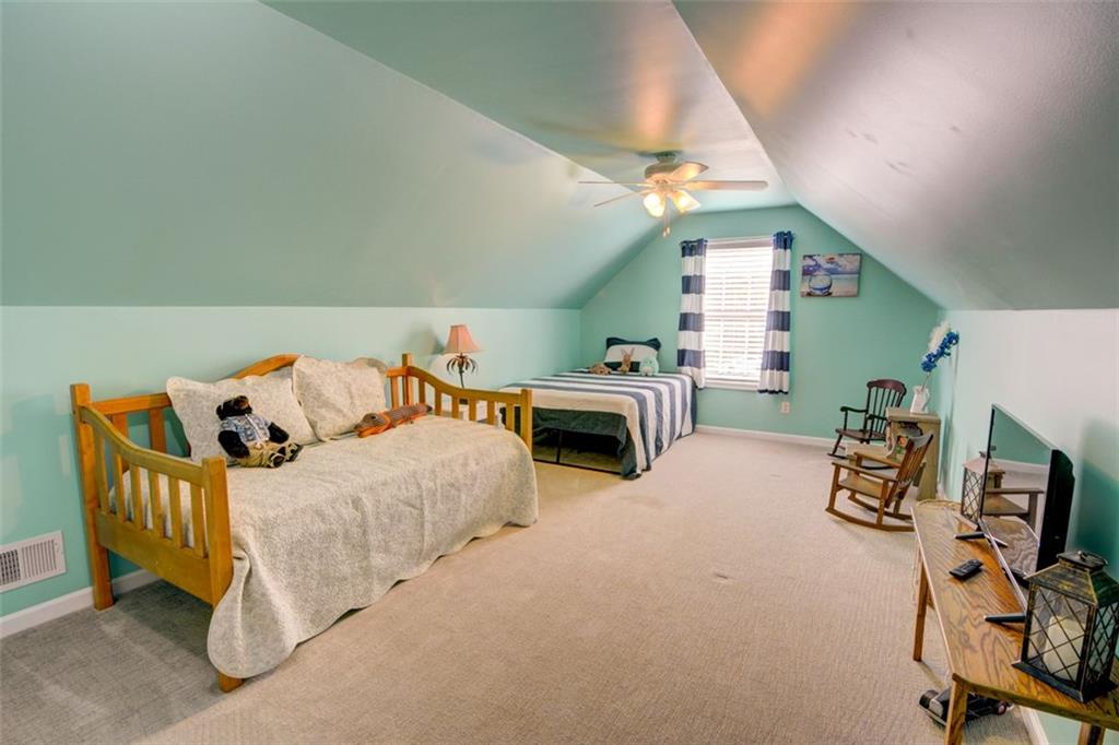 525 HILLIARD Court
