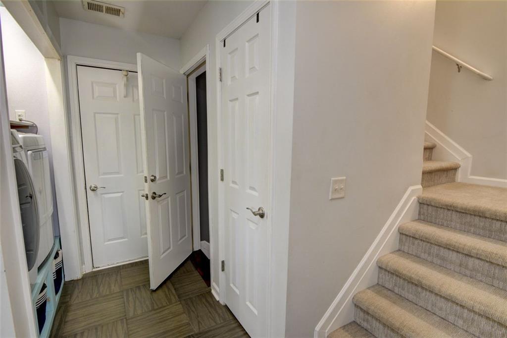 525 HILLIARD Court