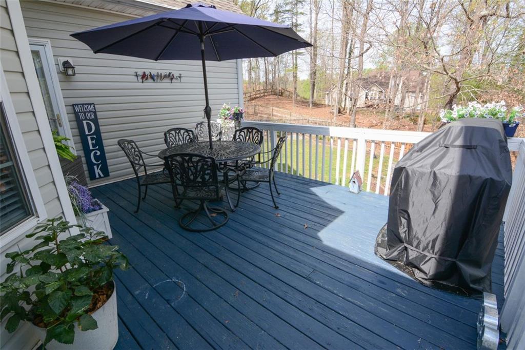 525 HILLIARD Court