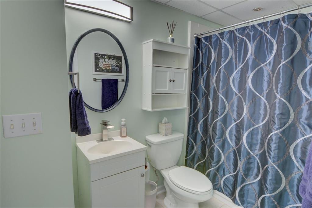 525 HILLIARD Court