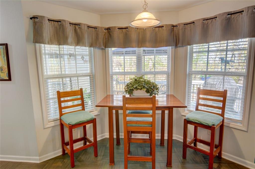 525 HILLIARD Court