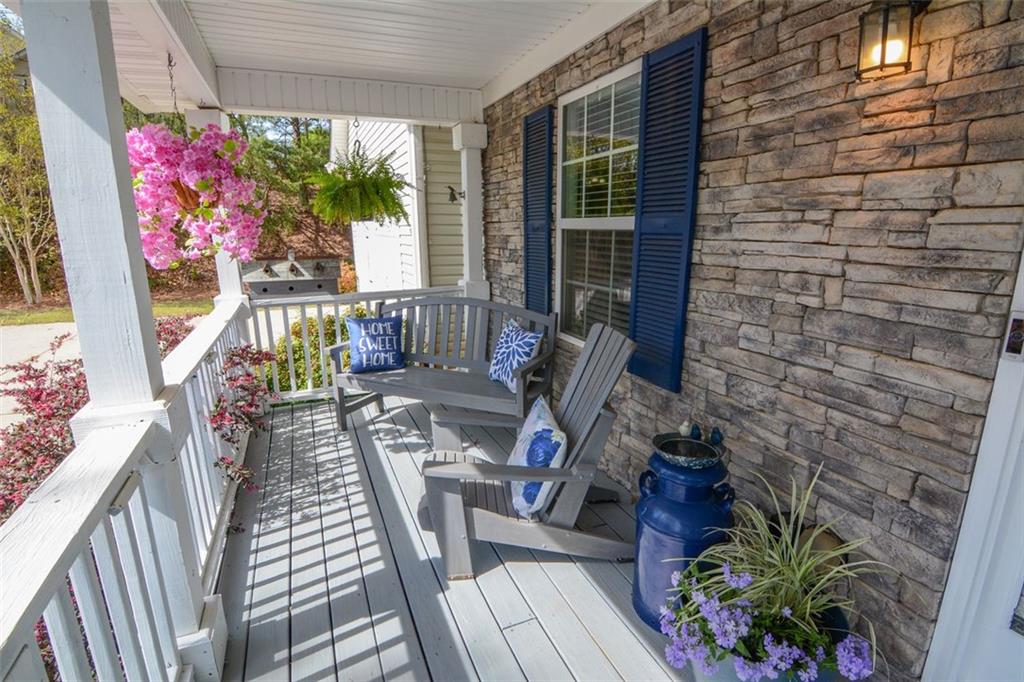 525 HILLIARD Court