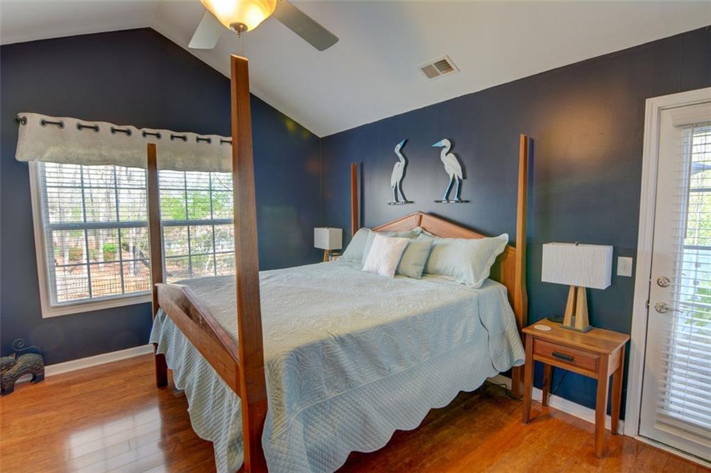 525 HILLIARD Court