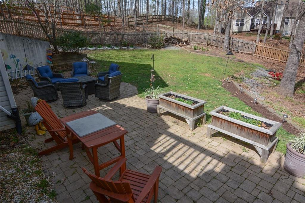 525 HILLIARD Court