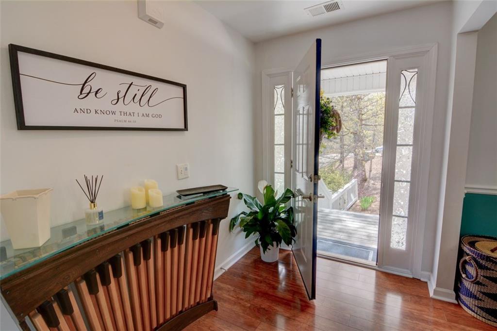 525 HILLIARD Court