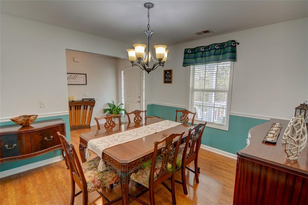525 HILLIARD Court