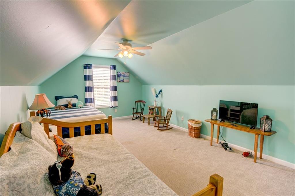 525 HILLIARD Court