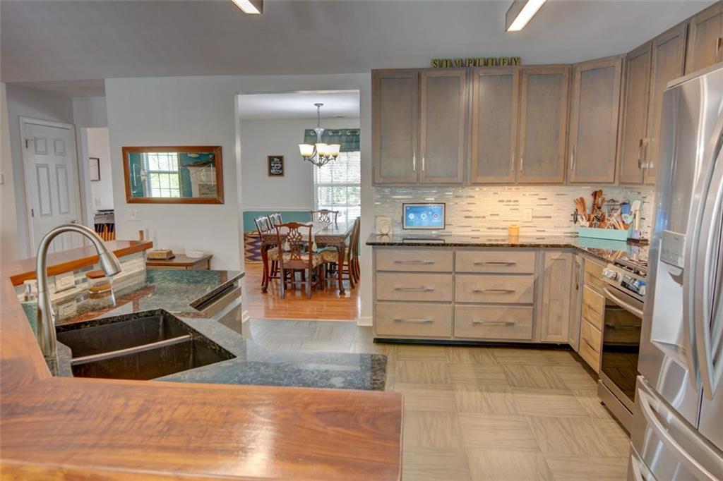 525 HILLIARD Court