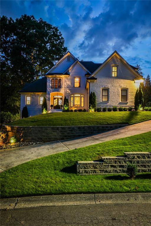 237 Webney Drive SE