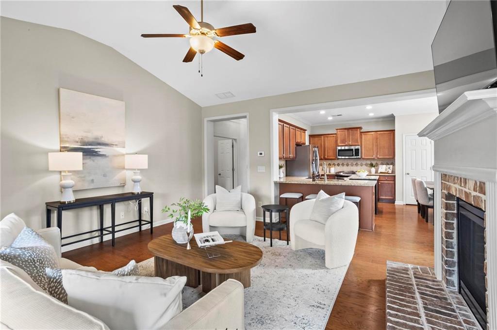 271 S Village Square
