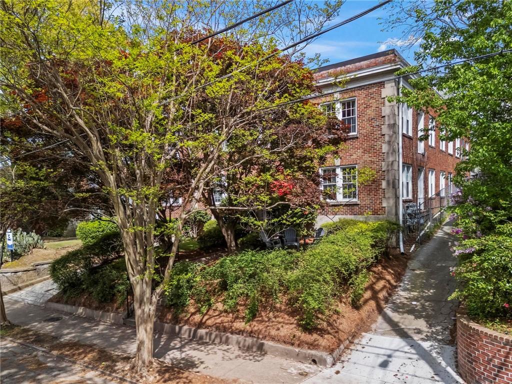 991 N Highland Avenue NE Unit 1
