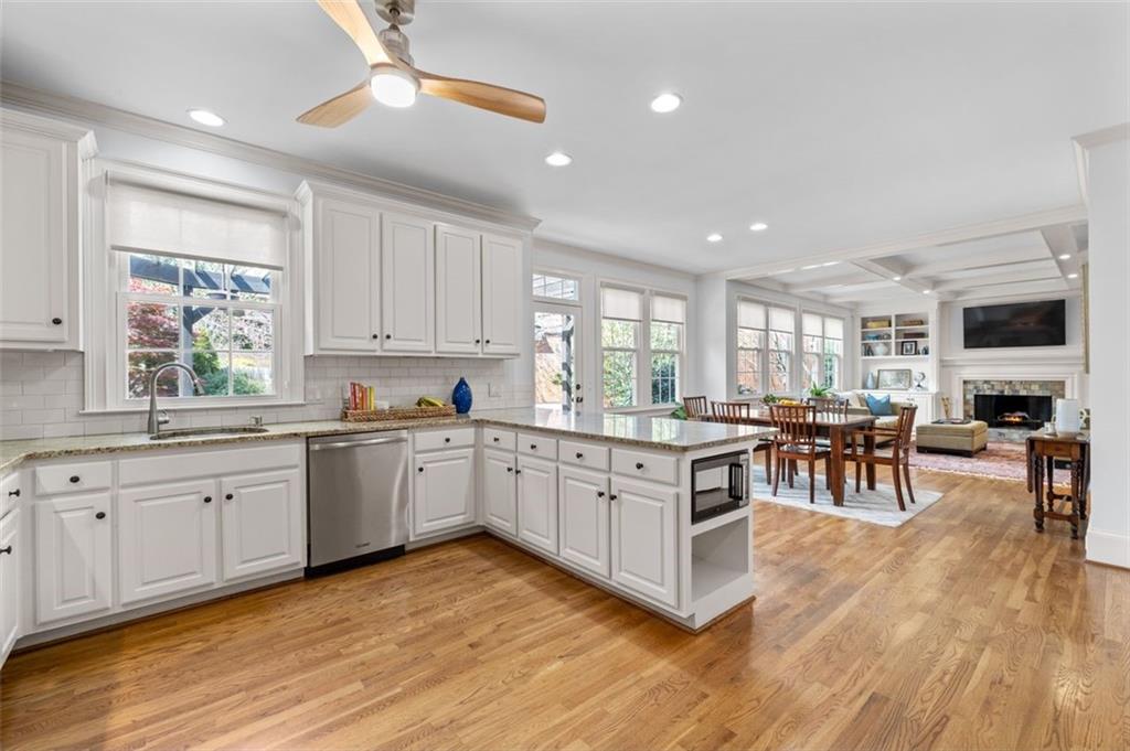 5334 Lake View Club