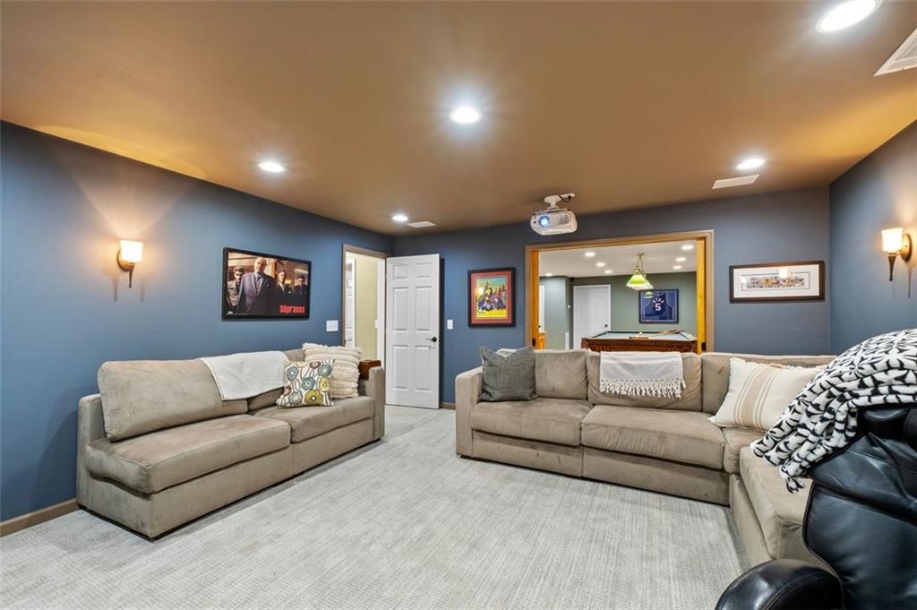 5334 Lake View Club