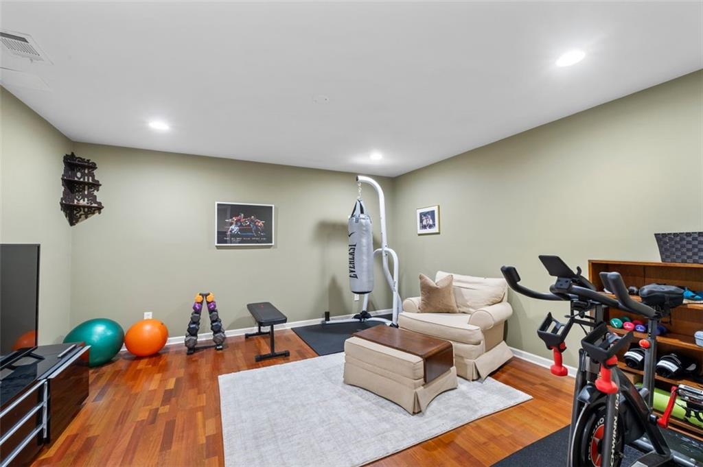 5334 Lake View Club