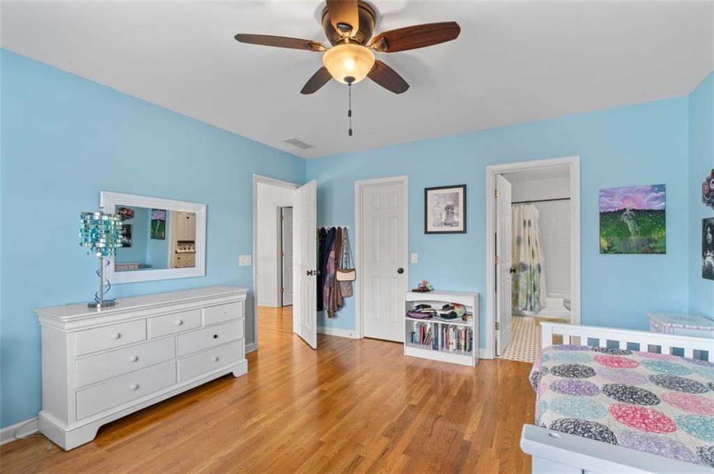 5334 Lake View Club