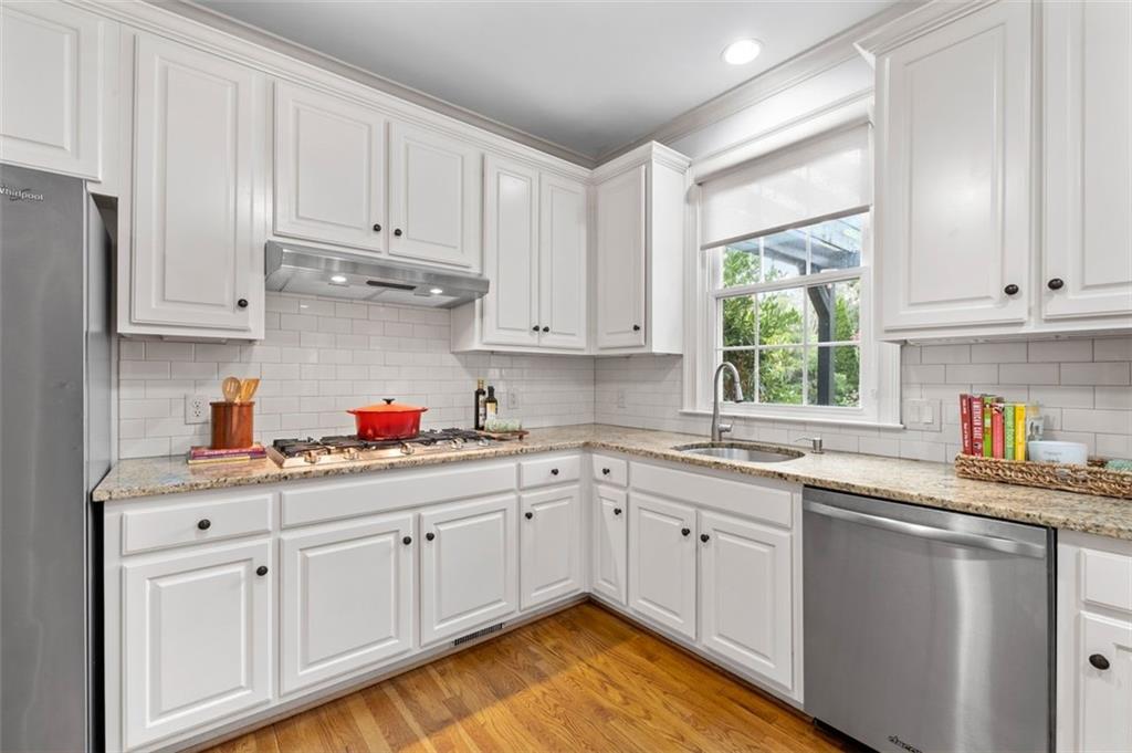 5334 Lake View Club