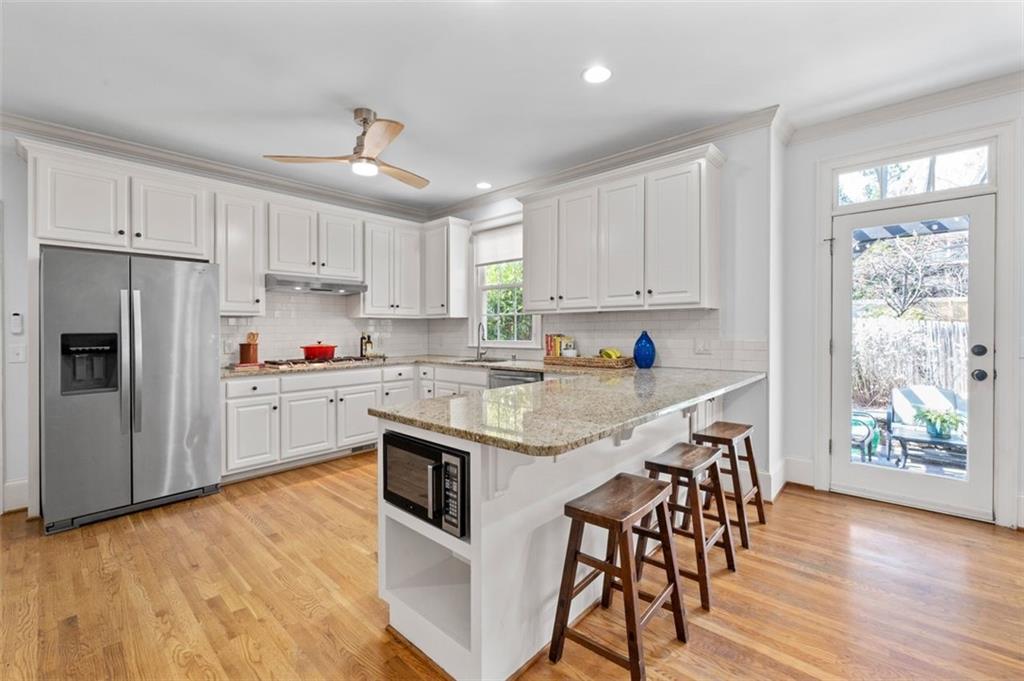 5334 Lake View Club