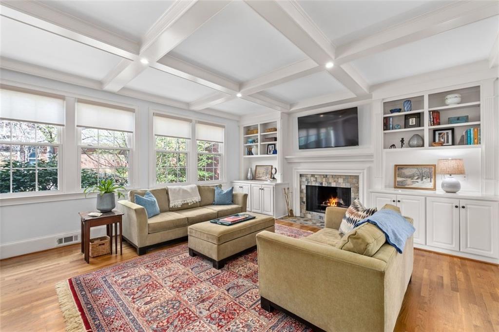 5334 Lake View Club