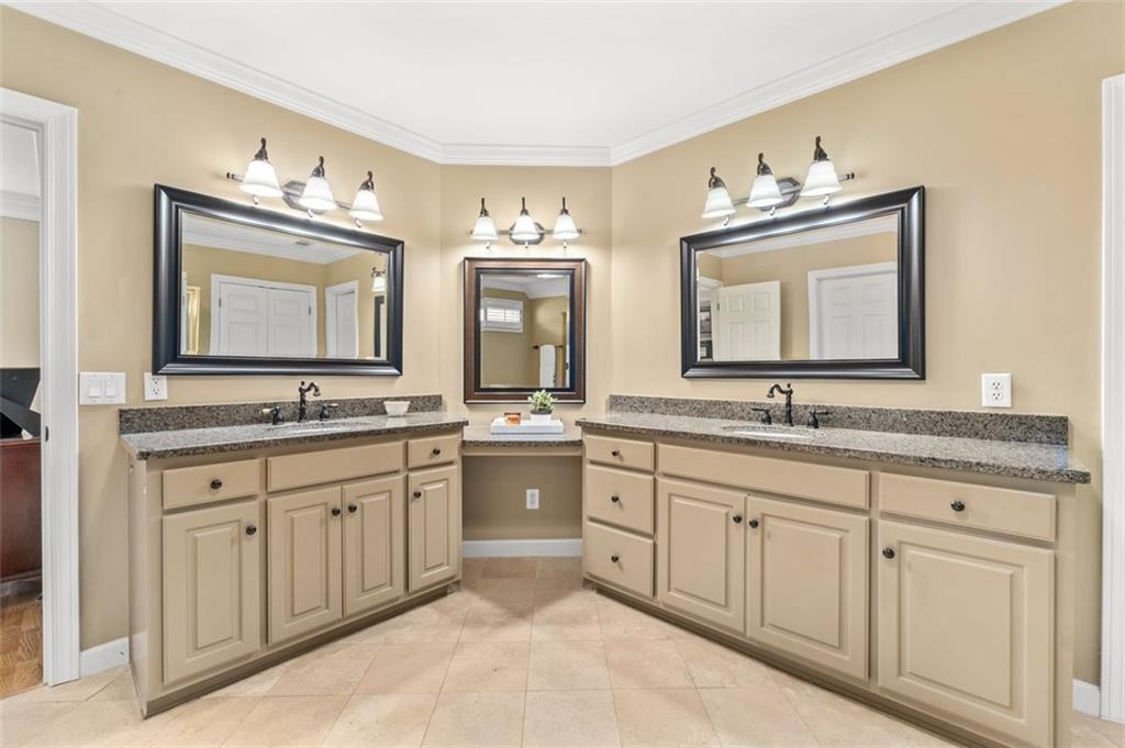 5334 Lake View Club
