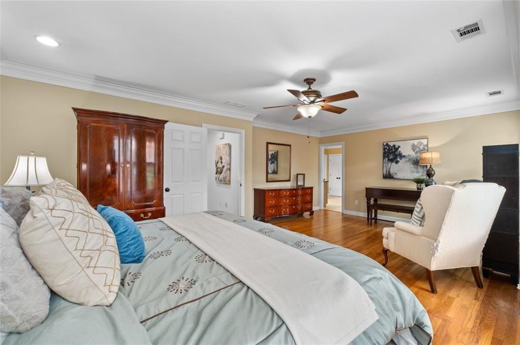 5334 Lake View Club