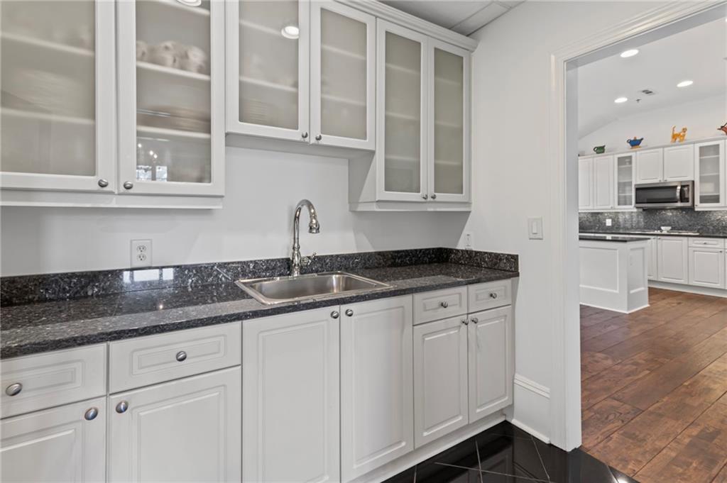 3101 Howell Mill Road NW Unit 301
