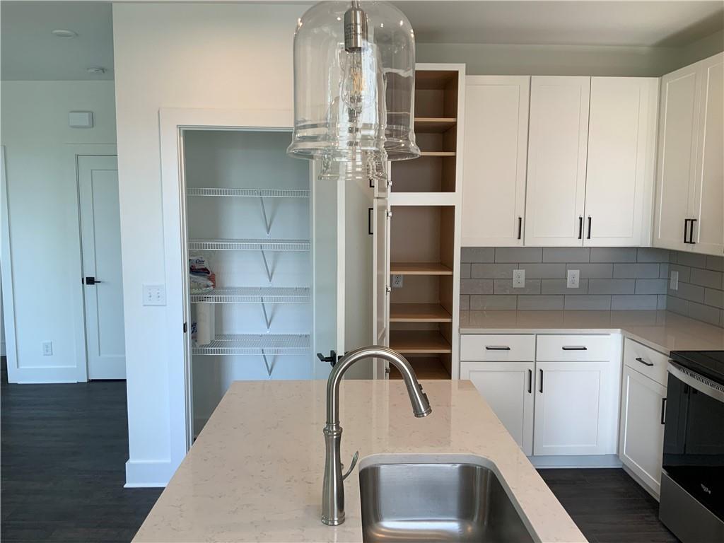 733 Eloise Way SE Unit B