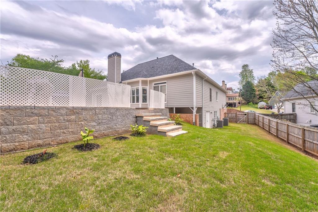 3229 Summer Stream Lane NW