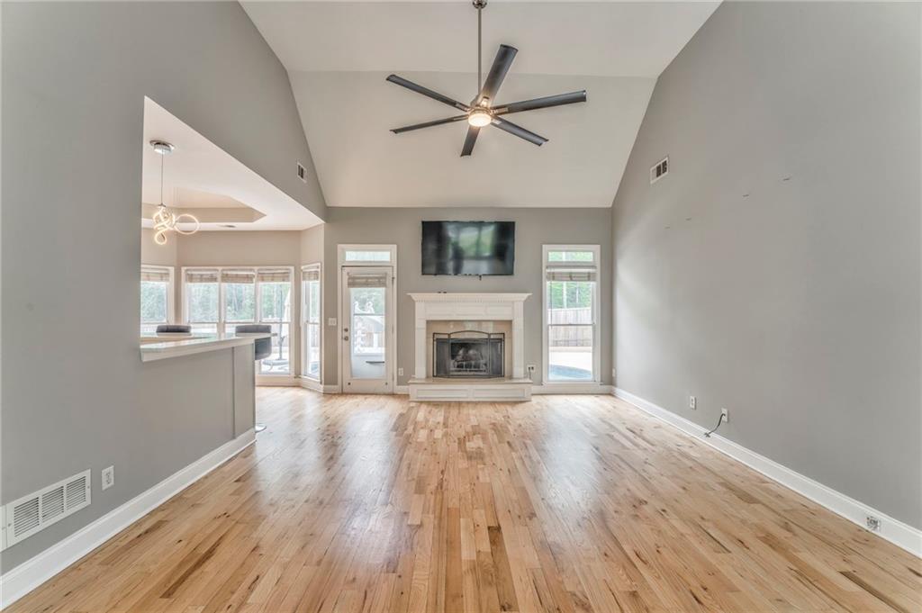 3229 Summer Stream Lane NW