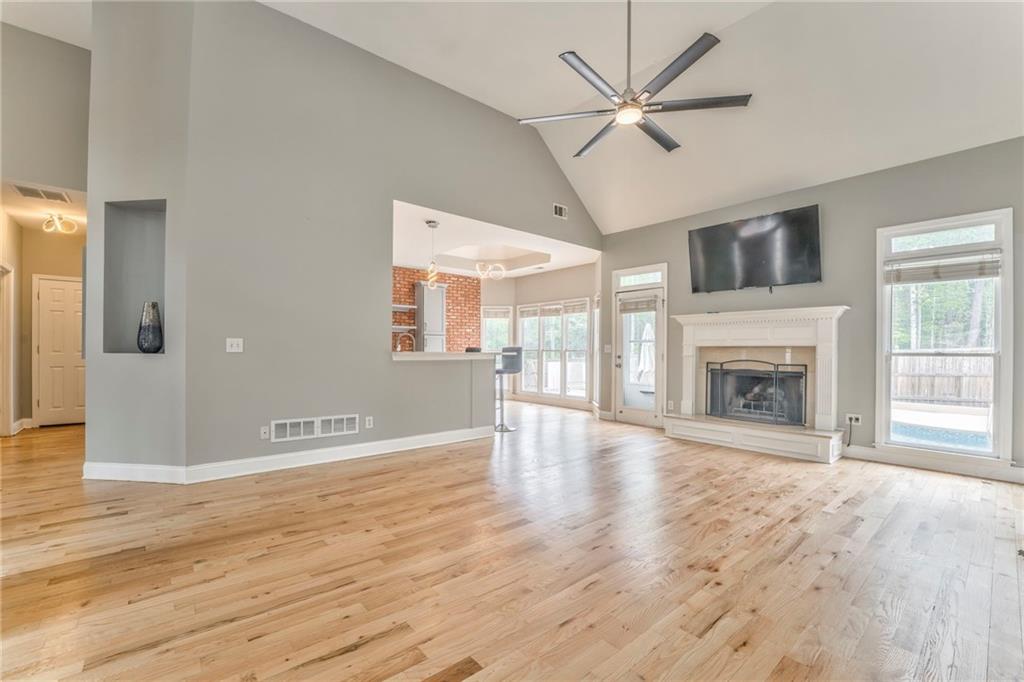 3229 Summer Stream Lane NW
