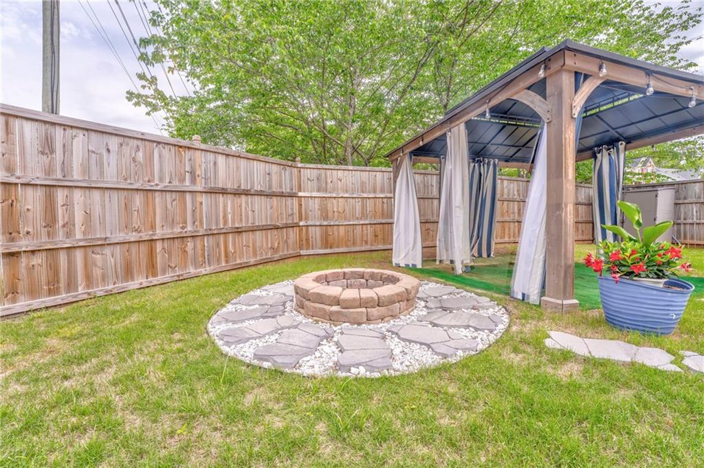 3229 Summer Stream Lane NW
