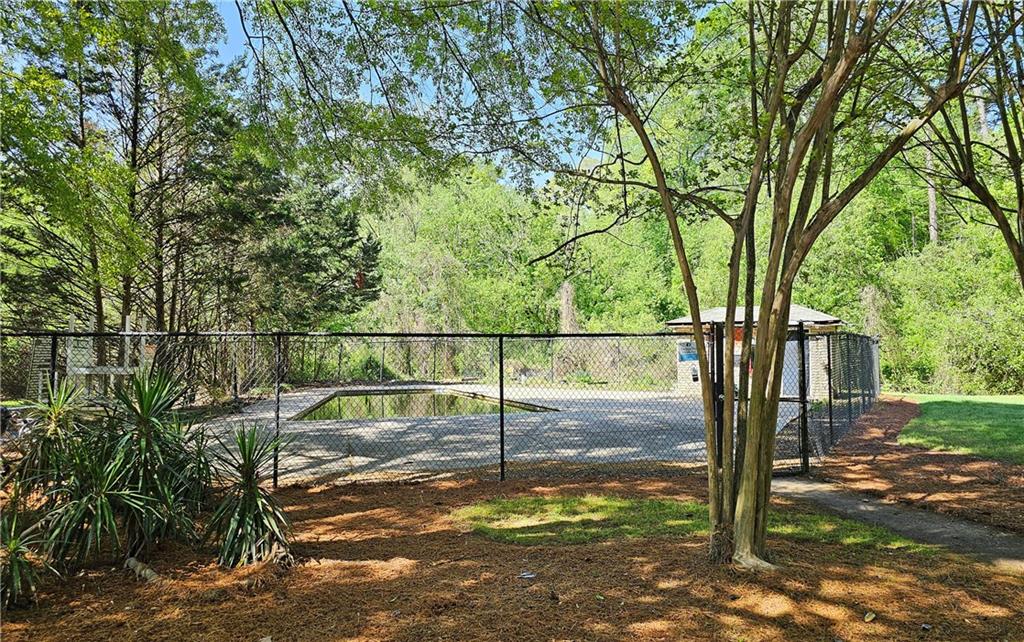 311 Peachtree Hills Avenue NE Unit 17C