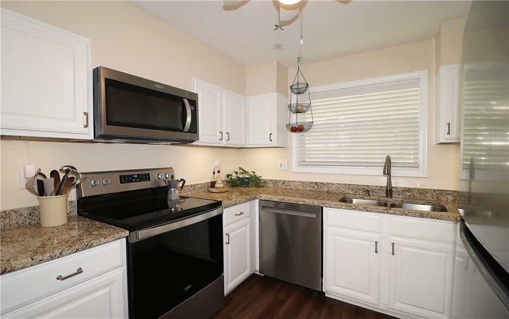 311 Peachtree Hills Avenue NE Unit 17C