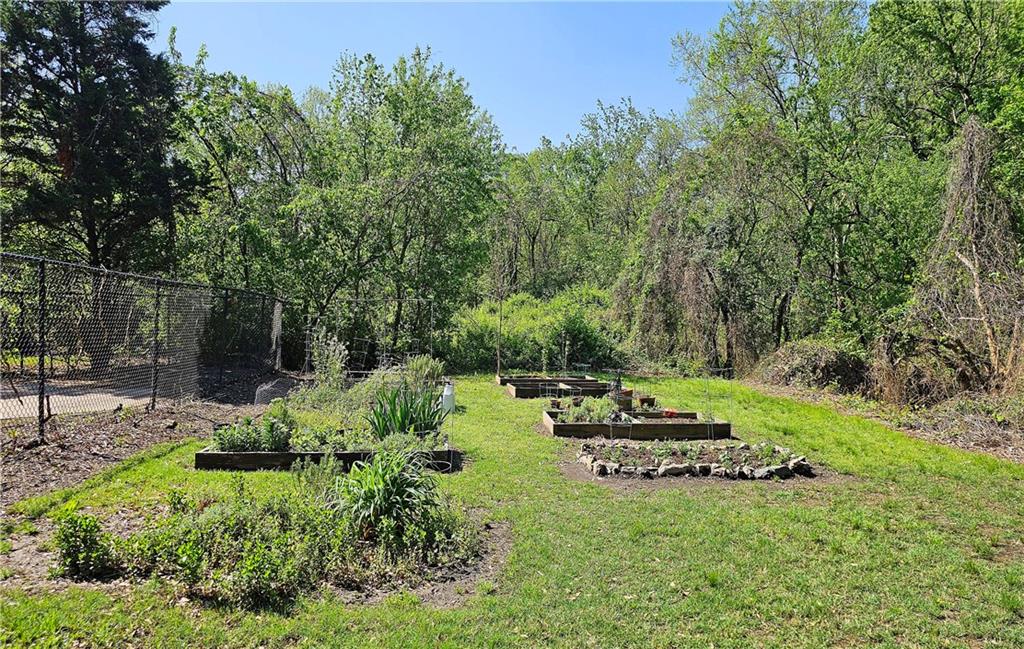 311 Peachtree Hills Avenue NE Unit 17C