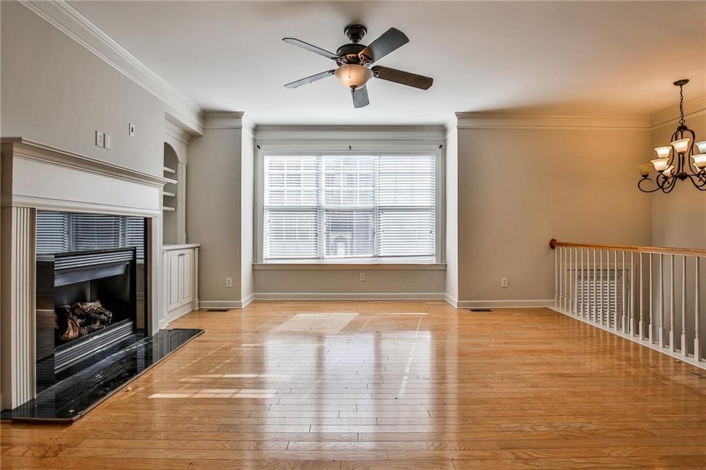1934 Cobblestone Circle NE