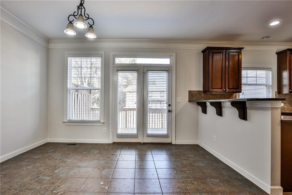 1934 Cobblestone Circle NE