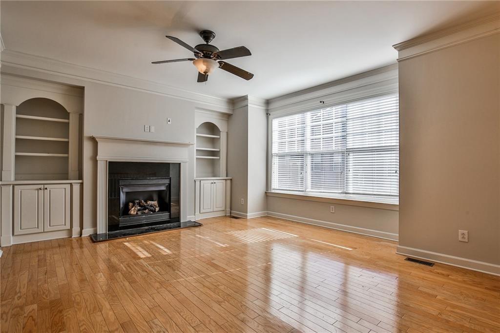 1934 Cobblestone Circle NE