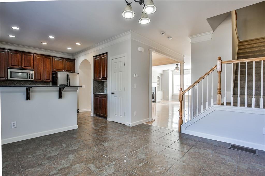 1934 Cobblestone Circle NE